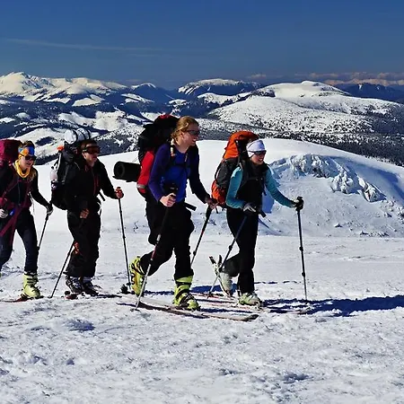 Turisticka Pod Kralovou Holou Телгарт